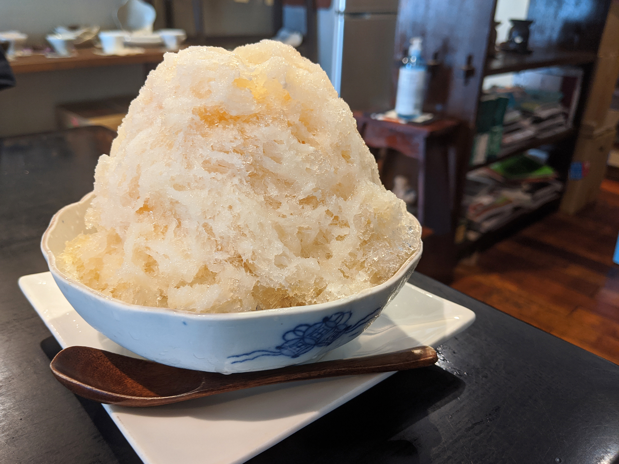 西早稲田の日本茶カフェ茶々工房の梅みつ練乳かき氷