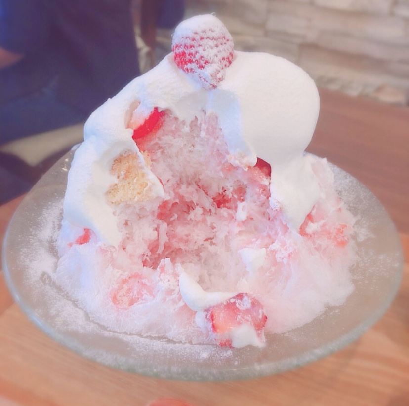 東京の人気かき氷店「ラヴィアンレーヴ」のショートケーキの中身画像
